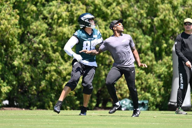 PHILADELPHIA, PA - JUNE 09: Philadelphia Eagles wide receiver Johnny Wilson 89 catches the ball during the Philadelphia Eagles off season minicamp on June 9th, 2026 at the Jefferson Health Training Complex in Philadelphia, PA. (Photo by Terence Lewis Icon Sportswire) NFL, American Football Herren, USA JUN 09 Philadelphia Eagles Minicamp EDITORIAL USE ONLY Icon260609072
