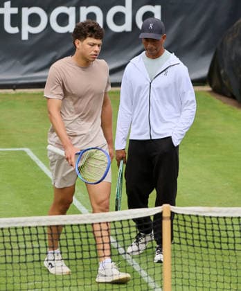 10.06.2026, Boss Open 2026, ATP, Tennis Herren Tour 250 Stuttgart, TTC Weissenhof, Tennis, im Bild: Ben Shelton (USA) mit Vater Bryan