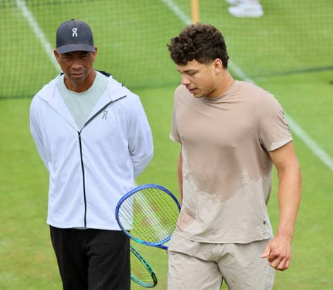 10.06.2026, Boss Open 2026, ATP, Tennis Herren Tour 250 Stuttgart, TTC Weissenhof, Tennis, im Bild: Vater Bryan mit Ben Shelton (USA)
