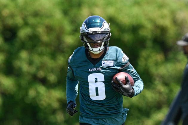 PHILADELPHIA, PA - JUNE 09: Philadelphia Eagles wide receiver DeVonta Smith 6 is shown during the Philadelphia Eagles off season minicamp on June 9th, 2026 at the Jefferson Health Training Complex in Philadelphia, PA. (Photo by Terence Lewis Icon Sportswire) NFL, American Football Herren, USA JUN 09 Philadelphia Eagles Minicamp EDITORIAL USE ONLY Icon260609093