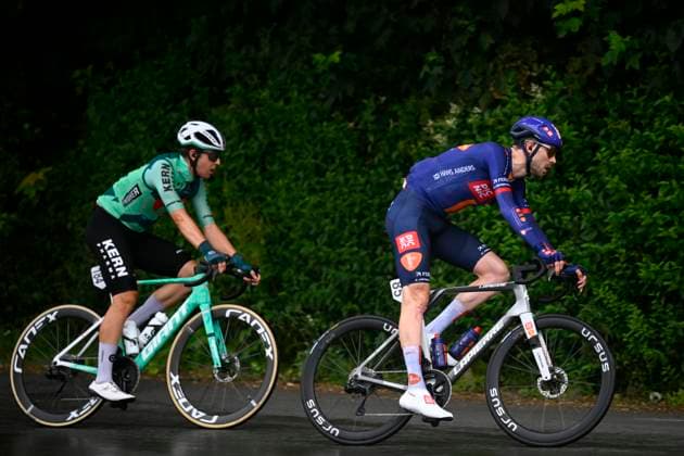 Circuit Franco Belge 2026 Cycling Race MONT-DE-L ENCLUS, BELGIUM - JUNE 10 : Roosen Timo (NED) of Team Picnic PostNL, Gomez Iker (ESP) of Equipo Kern Pharma during the 85th edition of Circuit Franco Belge an UCI ProSeries 1.Pro one day cycling road race for Men Elite of 195.6 km with start in Tournai and finish in Mont-de-L enclus on June 10, 2026 in Mont-de-L enclus, Belgium, 10 06 2026 ( Motordriver Stephan Boone - Mont-de-L enclus Belgium  Copyright: xTomasxSiskx