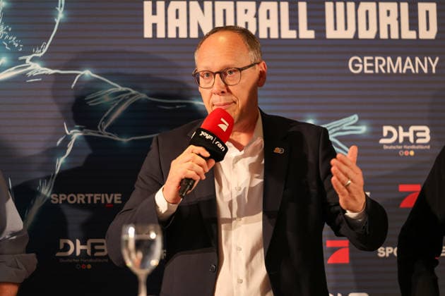 Mark Schober (Vorstandsvorsitzender DHB) beim Handball-Talk vor der Auslosung, GER, Auslosung zur IHF Handball-Weltmeisterschaft der Maenner 2027, 10.06.2026, GER, Auslosung zur IHF Handball-Weltmeisterschaft der Maenner 2027, 10.06.2026 Muenchen