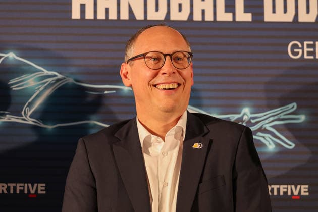 Mark Schober (Vorstandsvorsitzender DHB) beim Handball-Talk vor der Auslosung, GER, Auslosung zur IHF Handball-Weltmeisterschaft der Maenner 2027, 10.06.2026, GER, Auslosung zur IHF Handball-Weltmeisterschaft der Maenner 2027, 10.06.2026 Muenchen