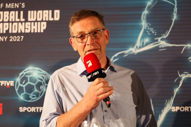 Alfred Gislason (Bundestrainer, DHB, Deutschland) beim Handball-Talk vor der Auslosung, GER, Auslosung zur IHF Handball-Weltmeisterschaft der Maenner 2027, 10.06.2026, GER, Auslosung zur IHF Handball-Weltmeisterschaft der Maenner 2027, 10.06.2026 Muenchen