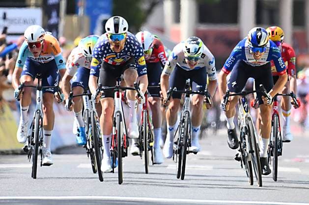 Tour Auvergne - Rhone-Alpes 2026 Stage 4 MONTROND-LES-BAINS, FRANCE - JUNE 10 : Simmons Quinn (USA) of Lidl - Trek wins, second place for Fisher-Black Finn (NZL) of Red Bull - BORA - Hansgrohe, third place for Vercher Matteo (FRA) of TotalEnergies during stage 4 of the 78th edition of Tour Auvergne - Rhone-Alpes an UCI World Tour 2.UWT cycling road race stage for Men Elite of 167.4 km with start in Le Puy-en-Velay and finish in Montrond-les-Bains on June 10, 2026 in Montrond-les-Bains, France, 10 06 2026 ( Motordriver Guy De Vuyst - Montrond-les-Bains France  Copyright: xVincentxKalutx