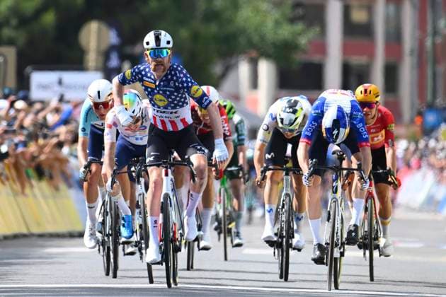 Tour Auvergne - Rhone-Alpes 2026 Stage 4 MONTROND-LES-BAINS, FRANCE - JUNE 10 : Simmons Quinn (USA) of Lidl - Trek wins, second place for Fisher-Black Finn (NZL) of Red Bull - BORA - Hansgrohe, third place for Vercher Matteo (FRA) of TotalEnergies during stage 4 of the 78th edition of Tour Auvergne - Rhone-Alpes an UCI World Tour 2.UWT cycling road race stage for Men Elite of 167.4 km with start in Le Puy-en-Velay and finish in Montrond-les-Bains on June 10, 2026 in Montrond-les-Bains, France, 10 06 2026 ( Motordriver Guy De Vuyst - Montrond-les-Bains France  Copyright: xVincentxKalutx