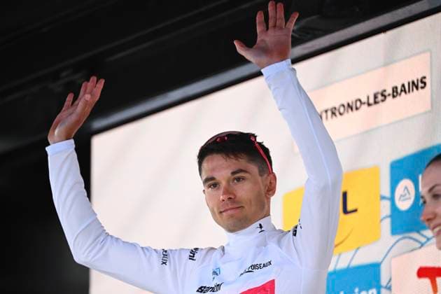 Tour Auvergne - Rhone-Alpes 2026 Stage 4 MONTROND-LES-BAINS, FRANCE - JUNE 10 : Baudin Alex (FRA) of EF Education - Easypost pictured with the white jersey during the podium ceremony of stage 4 of the 78th edition of Tour Auvergne - Rhone-Alpes an UCI World Tour 2.UWT cycling road race stage for Men Elite of 167.4 km with start in Le Puy-en-Velay and finish in Montrond-les-Bains on June 10, 2026 in Montrond-les-Bains, France, 10 06 2026 ( Motordriver Guy De Vuyst - Montrond-les-Bains France  Copyright: xVincentxKalutx