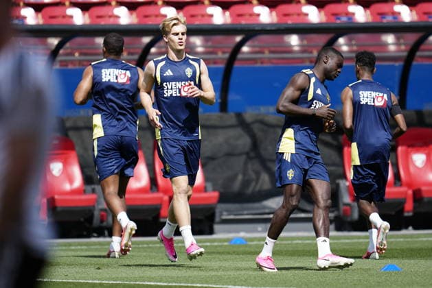 DALLAS, SVERIGE 20260610 Lucas Bergvall när herrlandslaget tränar pa FC Dallas Stadium under onsdagen inför starten av fotbolls-VM.