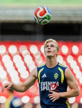 260610 Lucas Bergvall of the Swedish national football team at a training session during day -1 of the FIFA World Cup, WM, Weltmeisterschaft, Fussball 2026 on June 10, 2026 in Dallas. Photo: Petter Arvidson BILDBYRAN kod PA PA1227 fotboll football soccer fotball vm fotbolls-vm fotball-vm fotbolls-vm 2026 fifa world cup 2026 träning practice training sverige sweden sverige a day -1 bbeng