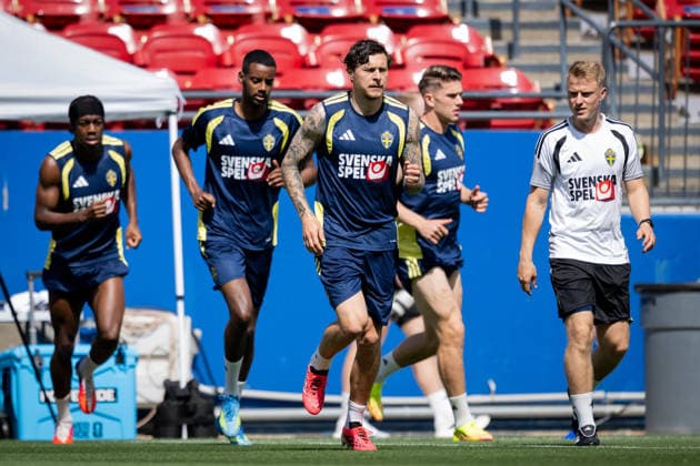 260610 Anthony Elanga, Alexander Isak, Victor Nilsson Lindelöf Viktor Gyökeres and Olle Ekman, performance manager of the Swedish national football team at a training session during day -1 of the FIFA World Cup, WM, Weltmeisterschaft, Fussball 2026 on June 10, 2026 in Dallas. Photo: Petter Arvidson BILDBYRAN kod PA PA1227 fotboll football soccer fotball vm fotbolls-vm fotball-vm fotbolls-vm 2026 fifa world cup 2026 träning practice training sverige sweden sverige a day -1 bbeng