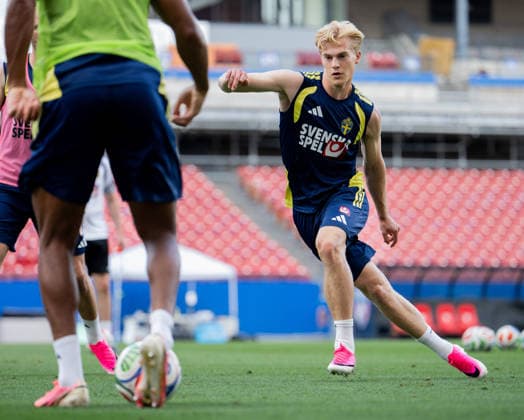 260610 Lucas Bergvall of the Swedish national football team at a training session during day -1 of the FIFA World Cup, WM, Weltmeisterschaft, Fussball 2026 on June 10, 2026 in Dallas. Photo: Petter Arvidson BILDBYRAN kod PA PA1227 fotboll football soccer fotball vm fotbolls-vm fotball-vm fotbolls-vm 2026 fifa world cup 2026 träning practice training sverige sweden sverige a day -1 bbeng