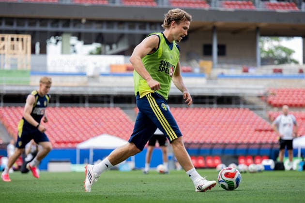 260610 Carl Starfelt of the Swedish national football team at a training session during day -1 of the FIFA World Cup, WM, Weltmeisterschaft, Fussball 2026 on June 10, 2026 in Dallas. Photo: Petter Arvidson BILDBYRAN kod PA PA1227 fotboll football soccer fotball vm fotbolls-vm fotball-vm fotbolls-vm 2026 fifa world cup 2026 träning practice training sverige sweden sverige a day -1 bbeng