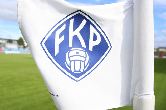 10.06.2026, xrekx, Fussball Relegation Regionalliga Suedwest , FK Pirmasens - VfR Mannheim v.l. Eckfahne Logo Wappen Symbolbild Symbolfoto, Symbolbild, Symbol Stadion, symbolic photo, symbolic image, symbolic stadium (DFL DFB REGULATIONS PROHIBIT ANY USE OF PHOTOGRAPHS as IMAGE SEQUENCES and or QUASI-VIDEO) Pirmasens