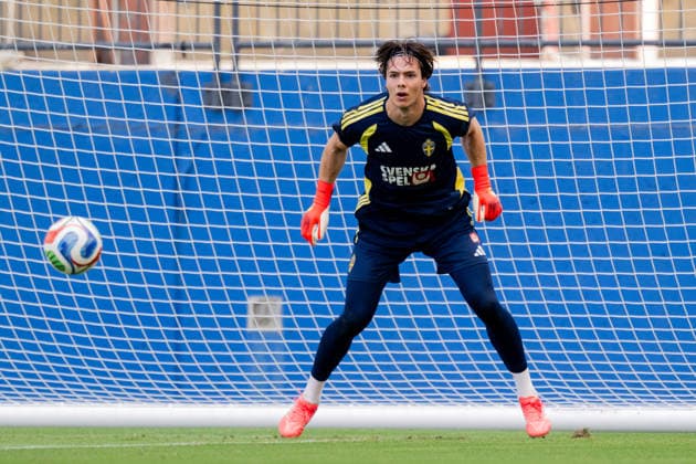 260610 Goalkeeper Jacob Widell Zetterström of the Swedish national football team at a training session during day -1 of the FIFA World Cup, WM, Weltmeisterschaft, Fussball 2026 on June 10, 2026 in Dallas. Photo: Petter Arvidson BILDBYRAN kod PA PA1227 fotboll football soccer fotball vm fotbolls-vm fotball-vm fotbolls-vm 2026 fifa world cup 2026 träning practice training sverige sweden sverige a day -1 bbeng