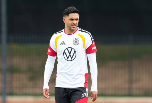 Nadiem Amiri (Deutschland, 20) vor dem offiziellen Mannschaftsfoto. USA, Deutsche Fussballnationalmannschaft, Training, Winston-Salem, 10.06.2026 USA, Deutsche Fussballnationalmannschaft, Training, Winston-Salem, 10.06.2026 Winston-Salem