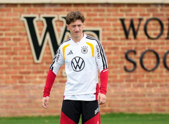 Angelo Stiller (Deutschland, 16) nimmt am Training. USA, Deutsche Fussballnationalmannschaft, Training, Winston-Salem, 10.06.2026 USA, Deutsche Fussballnationalmannschaft, Training, Winston-Salem, 10.06.2026 Winston-Salem