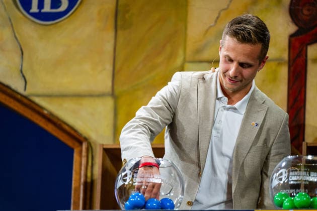 FINAL DRAW IHF MensÂ s Handball World Championship, WM, Weltmeisterschaft Germany 2027; 10.06.2026 Im Hofbräuhaus in München findet heute die finale Gruppenauslosung für die Handball WM 2027 statt - im Bild Losfee Dominik KAHUN