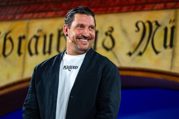 FINAL DRAW IHF MensÂ s Handball World Championship, WM, Weltmeisterschaft Germany 2027; 10.06.2026 Im Hofbräuhaus in München findet heute die finale Gruppenauslosung für die Handball WM 2027 statt - im Bild Losfee Stefan KRETZSCHMAR