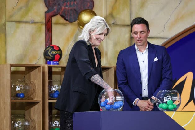 Losfee Anja Althaus (ehemalige Handballspielerin) und Pascal Jenny (Vorstand IHF) bei der Auslosung, GER, Auslosung zur IHF Handball-Weltmeisterschaft der Maenner 2027, 10.06.2026, GER, Auslosung zur IHF Handball-Weltmeisterschaft der Maenner 2027, 10.06.2026 Muenchen