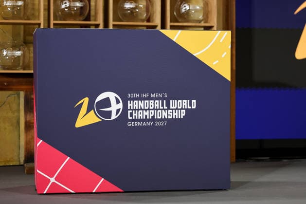 Das Logo der Handball Weltmeisterschaft 2027 bei der Auslosung im Hofbraeuhaus in Muenchen, GER, Auslosung zur IHF Handball-Weltmeisterschaft der Maenner 2027, 10.06.2026, GER, Auslosung zur IHF Handball-Weltmeisterschaft der Maenner 2027, 10.06.2026 Muenchen