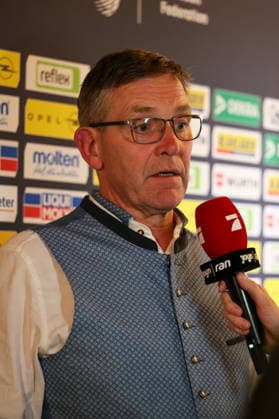Alfred Gislason (Bundestrainer, DHB, Deutschland) beim Interview nach der Auslosung, GER, Auslosung zur IHF Handball-Weltmeisterschaft der Maenner 2027, 10.06.2026, GER, Auslosung zur IHF Handball-Weltmeisterschaft der Maenner 2027, 10.06.2026 Muenchen