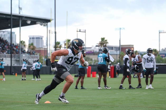 JACKSONVILLE, FL - JUNE 10: Jacksonville Jaguars defensive end Danny Striggow (92) works on a drill during Minicamp on June 10, 2026 at Miller Electric Center in Jacksonville, Fl. (Photo by David Rosenblum Icon Sportswire) NFL, American Football Herren, USA JUN 10 Jacksonville Jaguars Minicamp EDITORIAL USE ONLY Icon260610161706
