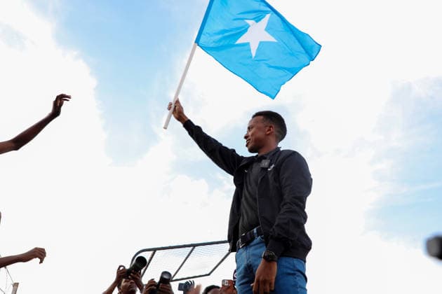 Somali referee Artan greeted by fans after being denied US entry for World Cup MOGADISHU, SOMALIA - JUNE 10: Somali referee Omar Abdulkadir Artan greets fans who show support for him, after he was denied entry into the United States where he had traveled to take part in the World Cup organization and was forced to return to his country, in Mogadishu, Somalia on June 10, 2026. Abuukar Mohamed Muhidin Anadolu Mogadishu Somalia. Editorial use only. Please get in touch for any other usage.  Copyright: x2026xAnadoluxAbuukarxMohamedxMuhidinx