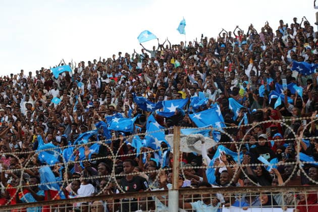 Somali referee Artan greeted by fans after being denied US entry for World Cup MOGADISHU, SOMALIA - JUNE 10: Somali referee Omar Abdulkadir Artan greets fans who show support for him, after he was denied entry into the United States where he had traveled to take part in the World Cup organization and was forced to return to his country, in Mogadishu, Somalia on June 10, 2026. Abuukar Mohamed Muhidin Anadolu Mogadishu Somalia. Editorial use only. Please get in touch for any other usage.  Copyright: x2026xAnadoluxAbuukarxMohamedxMuhidinx