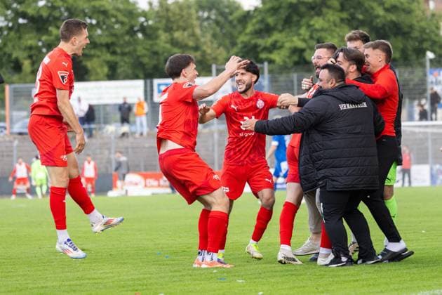 Fußball, Aufstiegsspiel zur Regionalliga Südwest, FK Pirmasens gegen VfR Mannheim
