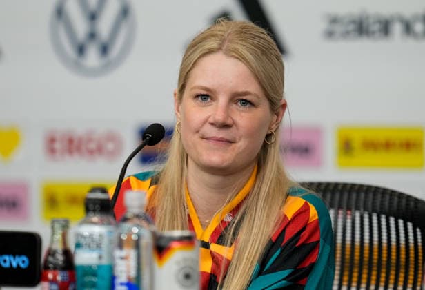 Franziska Wuelle (Deutschland, Pressesprecherin) nimmt an einer Pressekonferenz. USA, Deutsche Fussballnationalmannschaft, Pressekonferenz, Winston-Salem, 10.06.2026 USA, Deutsche Fussballnationalmannschaft, Pressekonferenz, Winston-Salem, 10.06.2026 Winston-Salem Copyright: xEibner-Pressefoto ScottxColemanx EP_SCN