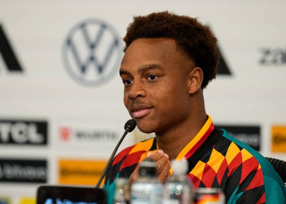 Assan Ouedraogo (Deutschland, 25) nimmt an einer Pressekonferenz. USA, Deutsche Fussballnationalmannschaft, Pressekonferenz, Winston-Salem, 10.06.2026 USA, Deutsche Fussballnationalmannschaft, Pressekonferenz, Winston-Salem, 10.06.2026 Winston-Salem