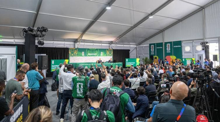 Fußball, Herren, Saison 2025 26, FIFA Word Cup 2026 in Mexiko, Kanada und USA, Mexiko-City ein Tag (Ortszeit) vor dem Eröffnungsspiel, im Bild: Pressekonferenz mit FIFA-Präsident Gianni Infantino im Medienzentrum im Aztekenstadion, 10.06. 2026,