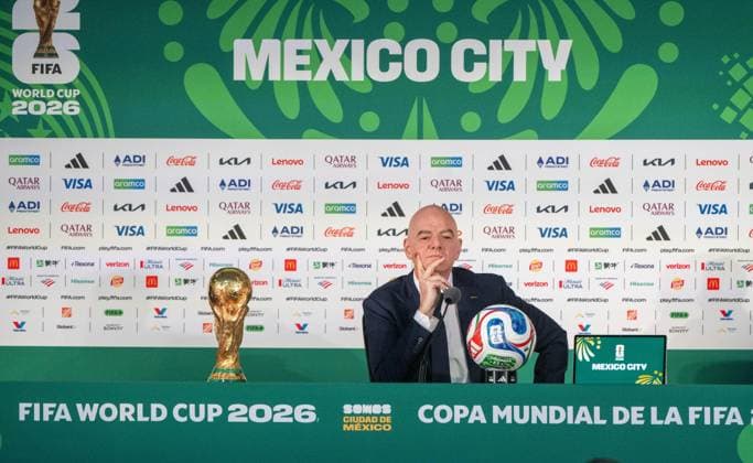 Fußball, Herren, Saison 2025 26, FIFA Word Cup 2026 in Mexiko, Kanada und USA, Mexiko-City ein Tag (Ortszeit) vor dem Eröffnungsspiel, im Bild: Pressekonferenz mit FIFA-Präsident Gianni Infantino im Medienzentrum im Aztekenstadion, 10.06. 2026,