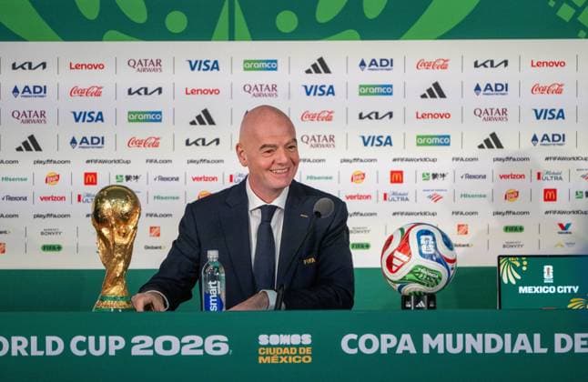 Fußball, Herren, Saison 2025 26, FIFA Word Cup 2026 in Mexiko, Kanada und USA, Mexiko-City ein Tag (Ortszeit) vor dem Eröffnungsspiel, im Bild: Pressekonferenz mit FIFA-Präsident Gianni Infantino im Medienzentrum im Aztekenstadion, 10.06. 2026,