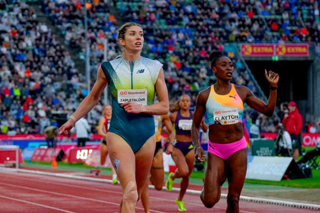 Athletics Bislett Games 2026 Oslo 20260610 Emma Zapletalova from Slovakia and Rushell Clayton from Jamaica in the Diamond League womens 400m hurdles event during the Bislett Games at Bislett Stadium in Oslo Photo Heiko Junge NTB Oslo Norway EDITORIAL USE ONLY RESTRICTED USE FOR BETTING COMPANIES  Copyright: xHeikoxJungex xNTBx