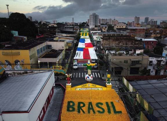 Moradores transformam Rua da Copa para a Copa do Mundo FIFA 2026 em Manaus A view of Santa Isabel Street, known locally as World Cup Street, decorated and painted by residents in celebration of the 2026 FIFA World Cup, WM, Weltmeisterschaft, Fussball in the Praca 14 neighborhood of Manaus, Amazonas state, Brazil, Wednesday, June 10, 2026. Photo: EDMAR BARROS ATO PRESS ESTADoO CONTEÃöDO Manaus Amazonas Brasil Copyright: xEdmarxBarrosx