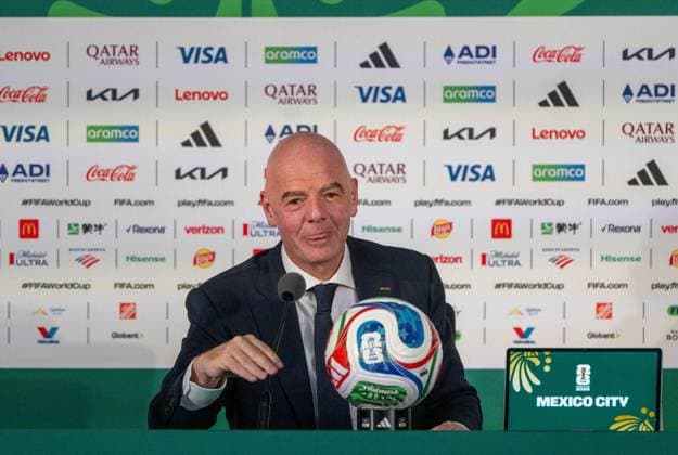 Fußball, Herren, Saison 2025 26, FIFA Word Cup 2026 in Mexiko, Kanada und USA, Mexiko-City ein Tag (Ortszeit) vor dem Eröffnungsspiel, im Bild: Pressekonferenz mit FIFA-Präsident Gianni Infantino im Medienzentrum im Aztekenstadion, 10.06. 2026,