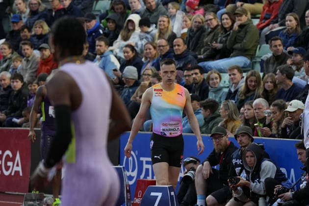 Athletics Bislett Games 2026 Oslo 20260610 Karsten Warholm and Alison dos Santos from Brazil for the Diamond League mens 400m hurdles event during the Bislett Games at Bislett Stadium in Oslo Photo Beate Oma Dahle NTB Oslo Norway EDITORIAL USE ONLY RESTRICTED USE FOR BETTING COMPANIES  Copyright: xHeikoxJungex xNTBx