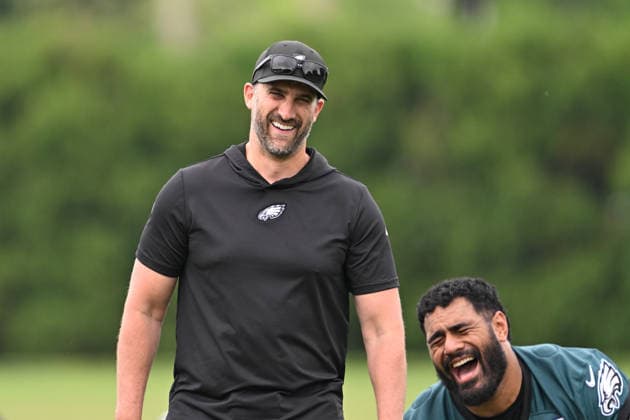 PHILADELPHIA, PA - JUNE 10: Philadelphia Eagles head coach Nick Sirianni reacts during the Philadelphia Eagles off season minicamp on June 10th, 2026 at the Jefferson Health Training Complex in Philadelphia, PA. (Photo by Terence Lewis Icon Sportswire) NFL, American Football Herren, USA JUN 10 Philadelphia Eagles Minicamp EDITORIAL USE ONLY Icon260610007