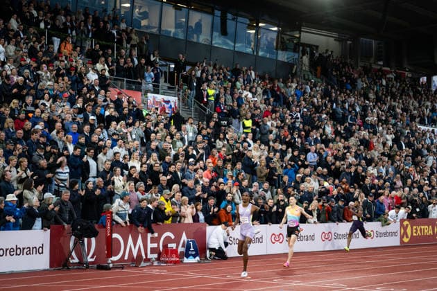 260610 Alison dos Santos of Brazil and Karsten Warholm of Norway compete in men™s 400 meter hurdlesduring the Diamond League athletics competition Bislett Games on June 10, 2026 in Oslo. Photo: Jon Olav Nesvold BILDBYRAN COP 217 MM0071 bbeng friidrett friidrott athletics diamond league bislett games 2026 bislett games norge norway