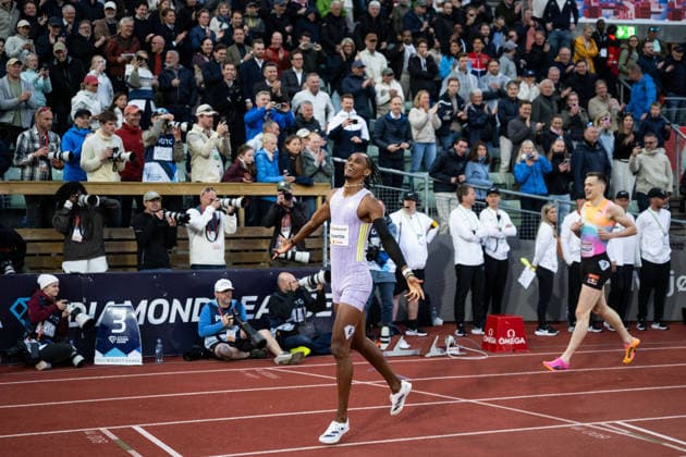 260610 Alison dos Santos of Brazil celebrates after winning men™s 400 meter hurdles during the Diamond League athletics competition Bislett Games on June 10, 2026 in Oslo. Photo: Jon Olav Nesvold BILDBYRAN COP 217 MM0071 bbeng friidrett friidrott athletics diamond league bislett games 2026 bislett games norge norway karsten warholm