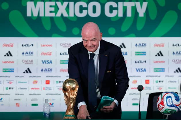 Fußball, FIFA WM 2026, Pressekonferenz in Mexiko-City mit Gianni Infantino #2 Infantino attends a press conference, PK, Pressekonferenz on the eve of the FIFA World Cup, WM, Weltmeisterschaft, Fussball 2026 opening match FIFA President Gianni Infantino attends a press conference on the eve of the FIFA World Cup 2026 opening match, in Mexico City, Mexico, 10 June 2026. MEXICO CITY Mexico  Copyright: xISAACxESQUIVELx