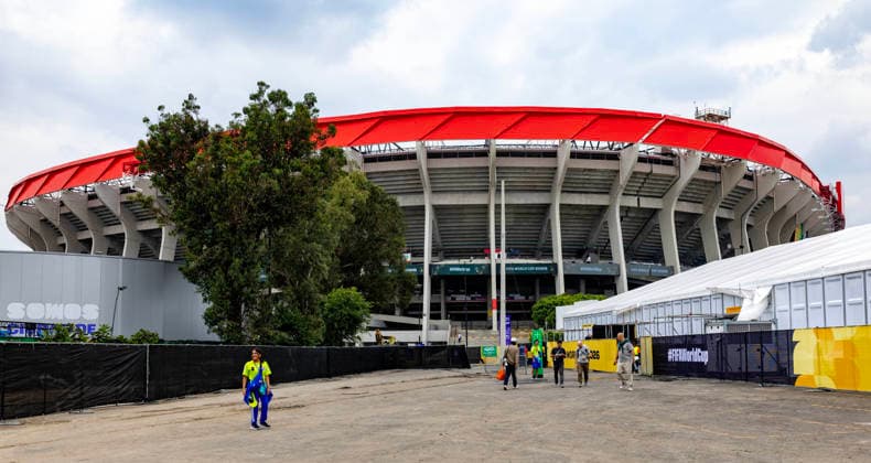 Fußball, FIFA WM 2026, Eindrücke vom Aztekenstadion am Vortag des Eröffnungssspiels in Mexiko-Stadt MEXICO CITY, MEXICO - JUNE 10: A general view of Mexico City Stadium on June 10, 2026 in Mexico City, Mexico. Mexico City Stadium has been confirmed as the venue for the opening fixture of the FIFA World Cup, WM, Weltmeisterschaft, Fussball 2026 on June 11, becoming the first stadium to host three FIFA World Cup opening matches.  Copyright: xVCGx 111647485706