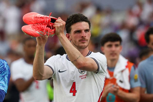RECORD DATE NOT STATED 10th June 2026; Inter and Co Stadium, Orlando, Florida, United States of America; Friendly International Football, England versus Costa Rica; Declan Rice of England holds up his cleats and claps toward fans after winning DavidxBuono