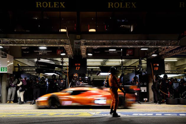 Motorsport, 24 Stunden von Le Mans, Training und Qualifikation #2 24 HEURES DU MANS 2026 - FREE PRACTICE AND QUALIFIYING SESSION 17 LOTTERER AndrÃ (ger), DERANI Pipo (bra), JAUBERT Mathys (fra), Genesis Magma Racing, Genesis GMR-001 17, Hypercar, 19 JAMINET Mathieu (fra), CHATIN Paul-Loup (fra), JUNCADELLA Daniel (esp), Genesis Magma Racing, Genesis GMR-001 19, Hypercar, pitstop, arrÃªt aux stands during the Free Practice and Qualifying session of the 24 Hours of Le Mans 2026, 3rd round of the 2026 FIA World Endurance Championship, from June 10 to 11, 2026 on the Circuit des 24 Heures du Mans in Le Mans, France - Le MansFrance  Copyright: xFREDERICxLExFLOCxHx
