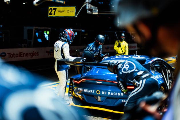 Motorsport, 24 Stunden von Le Mans, Training und Qualifikation #2 24 HEURES DU MANS 2026 - FREE PRACTICE AND QUALIFIYING SESSION 27 JAMES Ian (usa), ROBICHON Zacharie (can), DRUDI Mattia (ita), Heart of Racing Team, Aston Martin Vantage AMR LMGT3 27, LM GT3, action, pitstop, arrÃªt aux stands during the Free Practice and Qualifying session of the 24 Hours of Le Mans 2026, 3rd round of the 2026 FIA World Endurance Championship, from June 10 to 11, 2026 on the Circuit des 24 Heures du Mans in Le Mans, France -  Copyright: xAndreaxLorenzinax