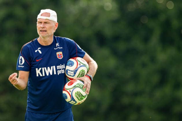 260610 Stale Solbakken, head coach of the Norwegian national football team, at an open training session during day -1 of the FIFA World Cup, WM, Weltmeisterschaft, Fussball 2026 on June 10, 2026 in Greensboro. Photo: Vegard Grott BILDBYRAN kod VG VG0945 bbeng fotball football soccer fotboll fifa world cup vm fotball-vm norge norway trening träning training practice