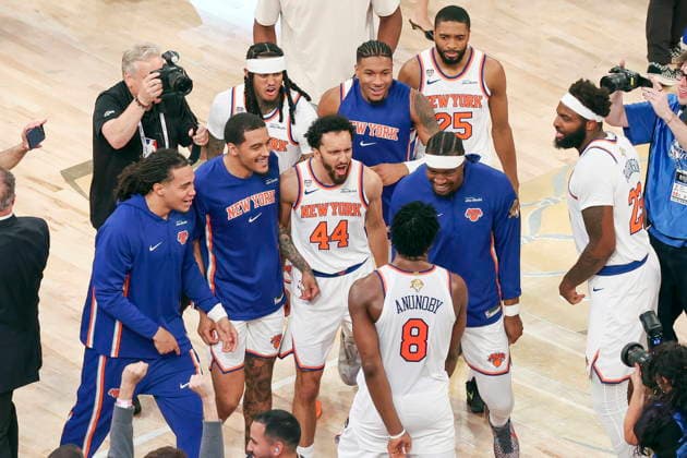 NBA, Basketball Herren, USA Finals Game 4 - San Antonio Spurs vs New York Knicks New York Knicks team members react to winning Game 4 of the NBA Finals, played between the San Antonio Spurs and New York Knicks at Madison Square Garden in New York, New York, USA, 10 June 2026. NEW YORK NEW YORK UNITED STATES  Copyright: xSARAHxYENESELx