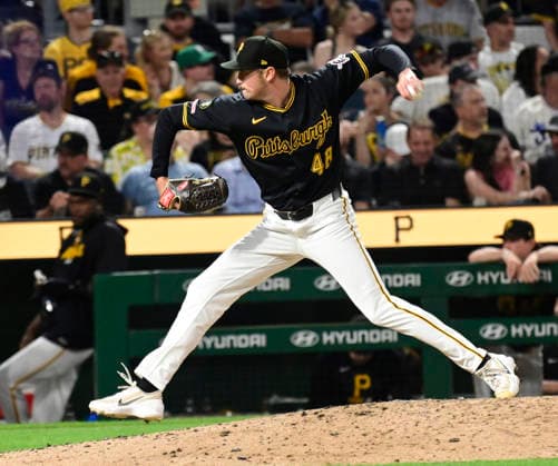 Baseball, MLB, Pittsburgh Pirates - Los Angeles Dodgers Pittsburgh Pirates pitcher Evan Sisk (48) throws in the eighth inning of the Pittsburgh Pirates 9-8 win over the Los Angeles Dodgers at PNC Park on Wednesday, June 10, 2026 in Pittsburgh.  PIT2026061032 ArchiexCarpenter
