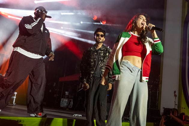 Fans gather in Toronto for FIFA World Cup, WM, Weltmeisterschaft, Fussball 2026 countdown concert Nora Fatehi (R), Sanjay (C) and Vegedream (L) perform during the FIFA World Cup 2026 countdown concert in Toronto, Canada, 10 June 2026. The 2026 FIFA World Cup begins on 11 June 2026 with the opening match between Mexico and South Africa in Mexico City. Toronto Canada  Copyright: xEDUARDOxLIMAx